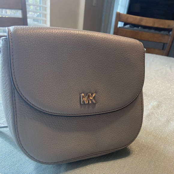 Michael Kors mini bag - Picture 3 of 9